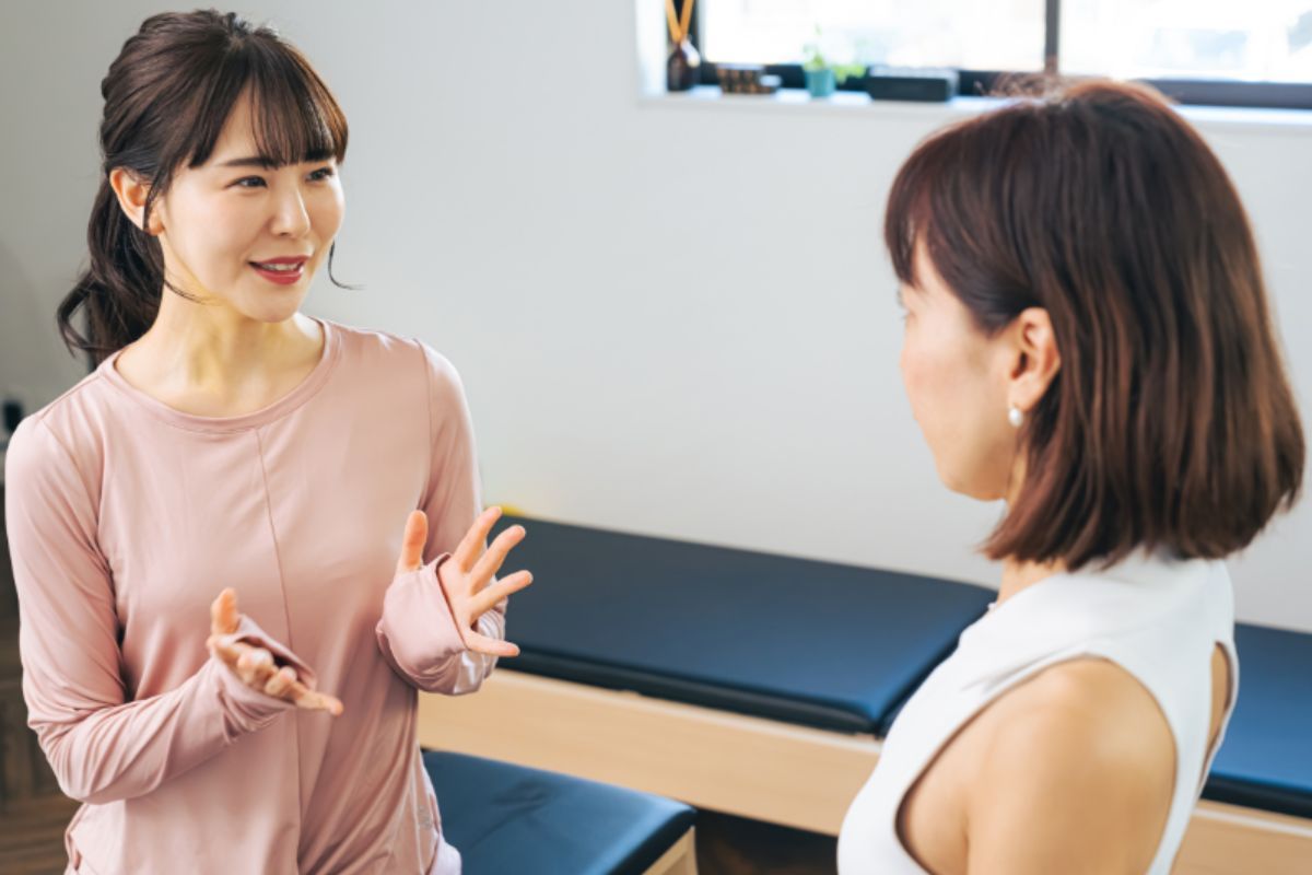 完全個室と完全マンツーマンのマシンピラティスについての質問に答えるTRUE FORM PILATESのイメージ