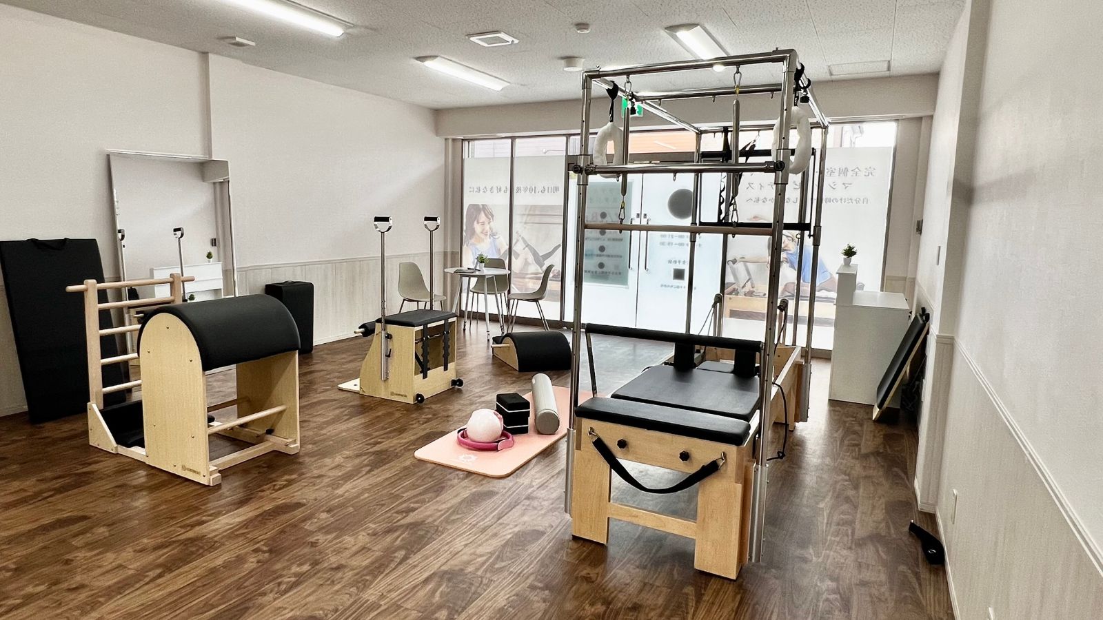 TRUE FORM PILATES 七里スタジオの店内風景